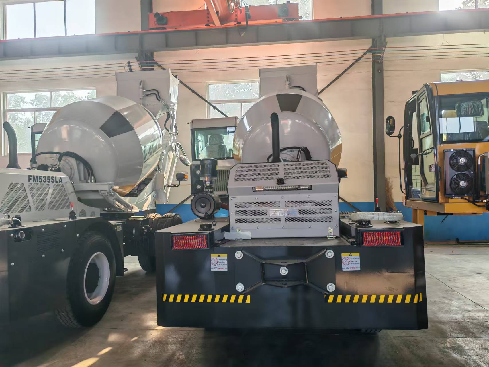 2.6m³ Kendinden Yüklemeli Beto - Heavy Equipment Mixer incelemesi ve fiyatı